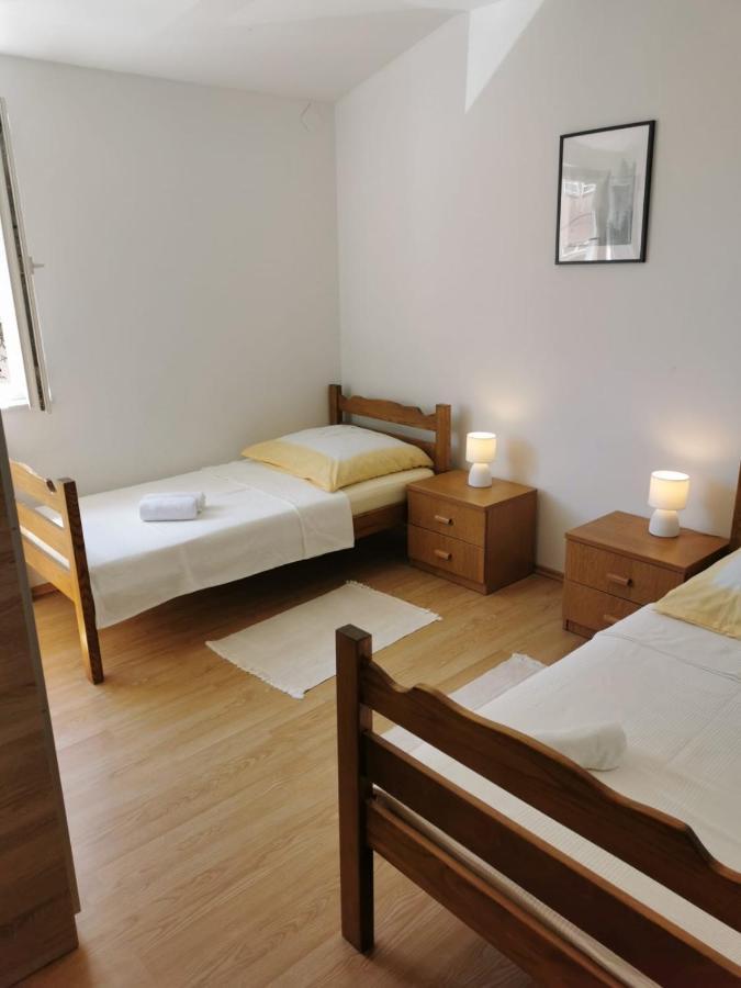 Apartment Milka Vir Zewnętrze zdjęcie